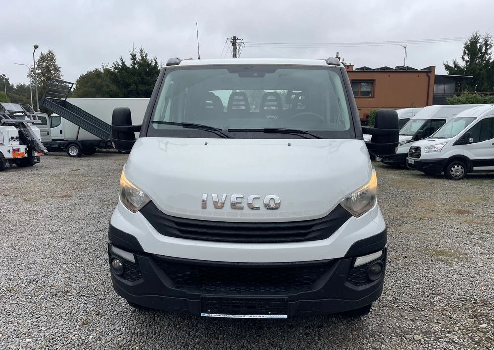 Iveco Daily 70C18 Pomoc drogowa Laweta 2017r - משאית גרירה: תמונה 2 Iveco Daily 70C18 Pomoc drogowa Laweta 2017r - משאית גרירה: תמונה 2