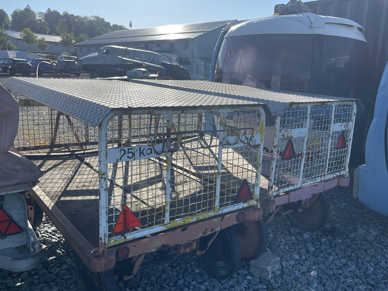 Volk DFW-2 - טרקטור כבודה: תמונה 4 Volk DFW-2 - טרקטור כבודה: תמונה 4