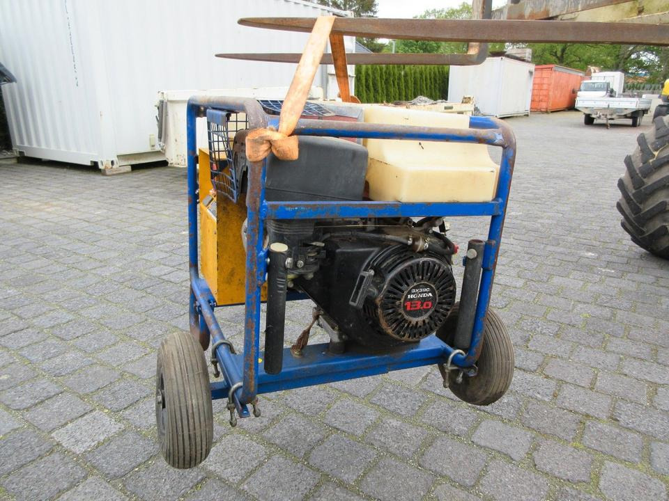 GEKO 6501, Notstromaggregat, 220/ 400 V - ערכת גנרטורים: תמונה 3 GEKO 6501, Notstromaggregat, 220/ 400 V - ערכת גנרטורים: תמונה 3