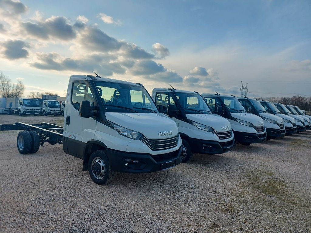 Iveco Daily 35C16 Fahrgestell Wählbar Aufbau Euro6E Iveco Daily 35C16 Fahrgestell Wählbar Aufbau Euro6E - משאית עם שלדת תא, משאית מנוף: תמונה 1 Iveco Daily 35C16 Fahrgestell Wählbar Aufbau Euro6E Iveco Daily 35C16 Fahrgestell Wählbar Aufbau Euro6E - משאית עם שלדת תא, משאית מנוף: תמונה 1