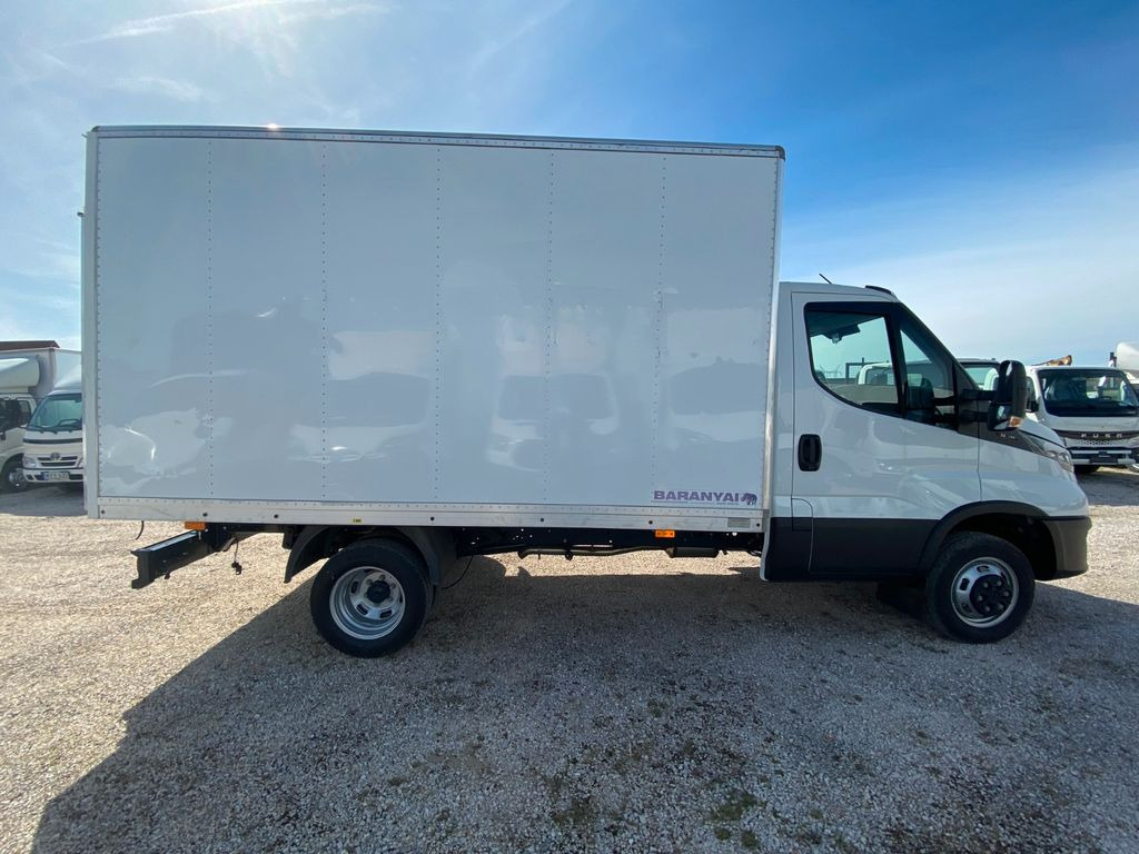 Iveco Daily Koffer mit LBW SOFORT Euro6E Iveco Daily Koffer mit LBW SOFORT Euro6E - כלי רכב מסחרי עם תיבה: תמונה 2 Iveco Daily Koffer mit LBW SOFORT Euro6E Iveco Daily Koffer mit LBW SOFORT Euro6E - כלי רכב מסחרי עם תיבה: תמונה 2