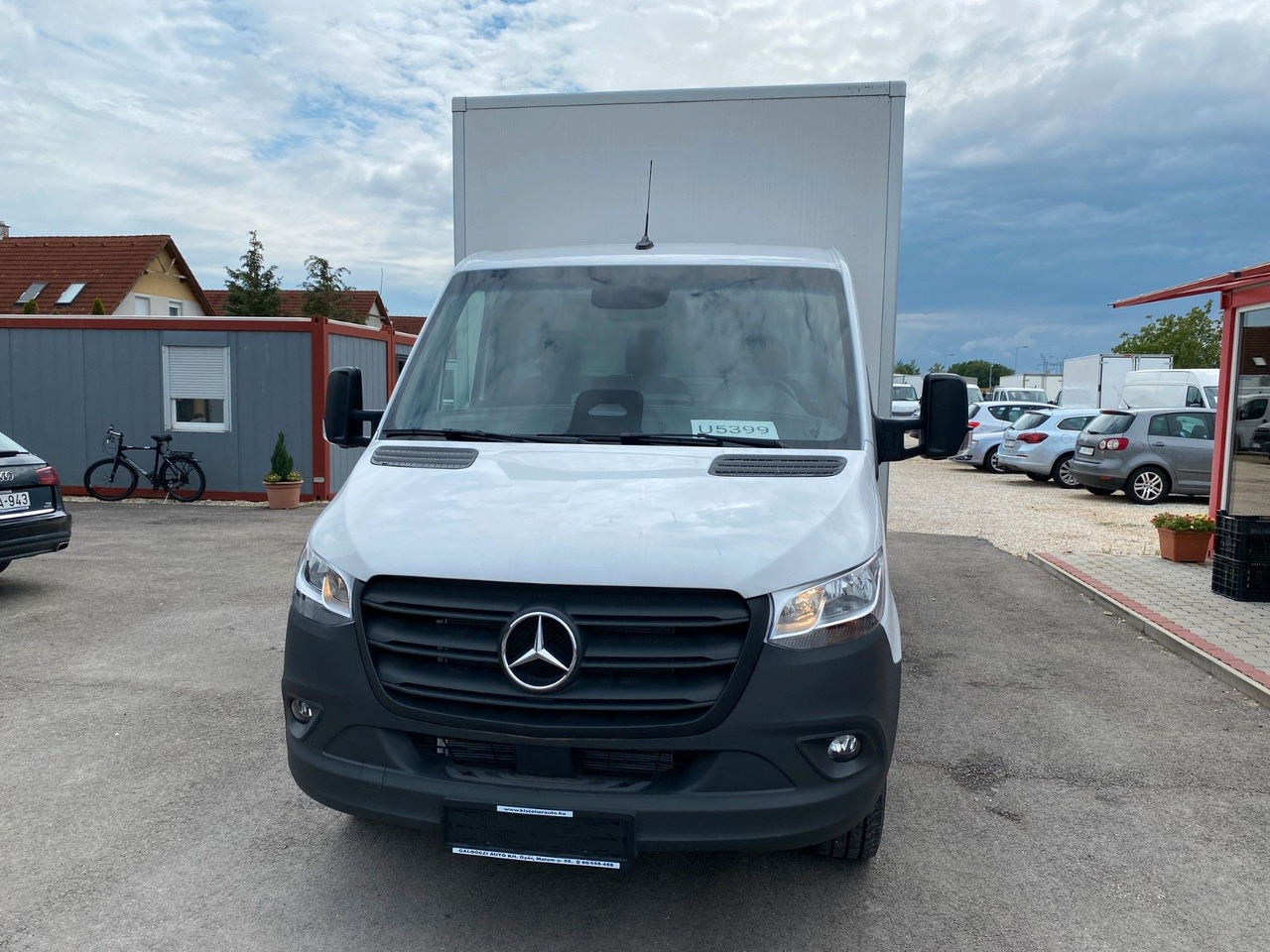 Mercedes-Benz Sprinter 319 Koffer - כלי רכב מסחרי עם תיבה: תמונה 2 Mercedes-Benz Sprinter 319 Koffer - כלי רכב מסחרי עם תיבה: תמונה 2