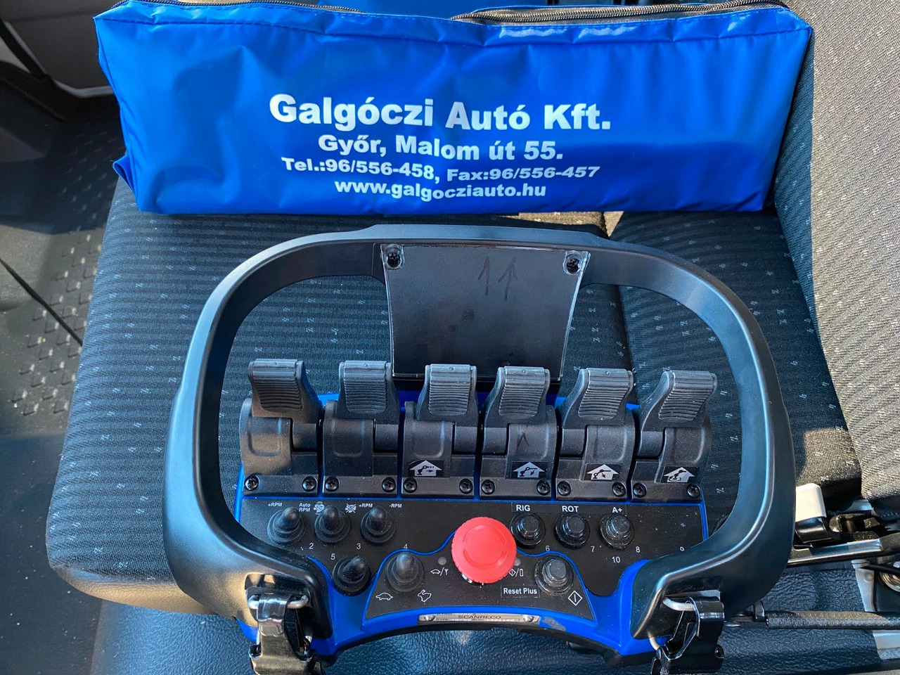 הַחכָּרָה  Mitsubishi FUSO CANTER 6C18 4WD PRITSCHE+PM 6522P KRAN Mitsubishi FUSO CANTER 6C18 4WD PRITSCHE+PM 6522P KRAN: תמונה 6