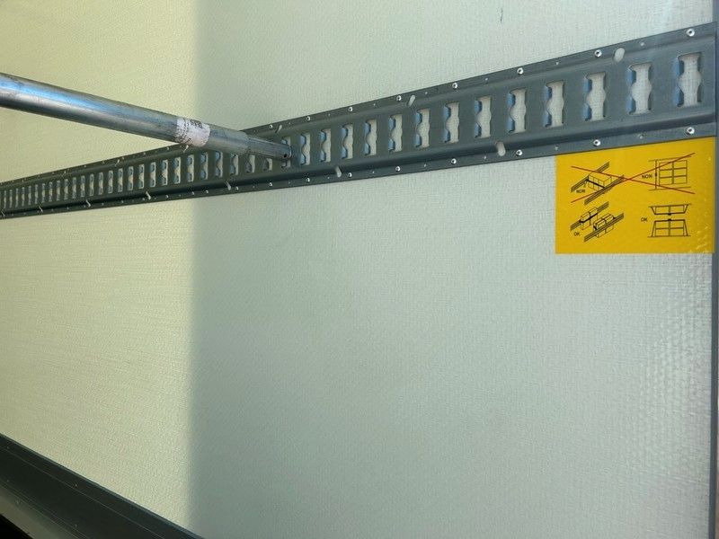 Volkswagen Crafter Koffer - כלי רכב מסחרי עם תיבה: תמונה 4 Volkswagen Crafter Koffer - כלי רכב מסחרי עם תיבה: תמונה 4