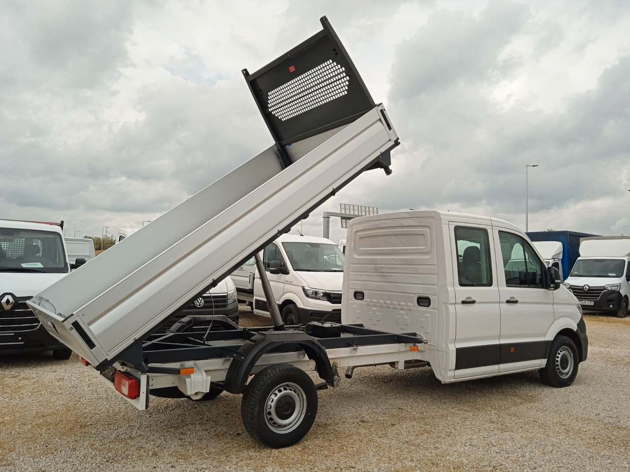 Volkswagen Crafter L4 DOKA Kipper 140Ps SOFORT - כלי רכב מסחרי מזהיר, כלי רכב מסחרי קומבי: תמונה 4 Volkswagen Crafter L4 DOKA Kipper 140Ps SOFORT - כלי רכב מסחרי מזהיר, כלי רכב מסחרי קומבי: תמונה 4