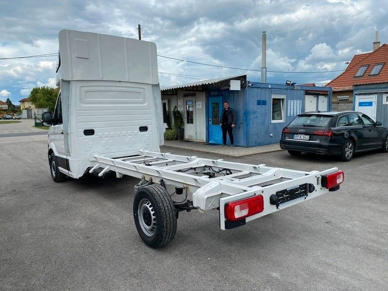 Volkswagen Crafter Pritsche Pritsche 35 lang FWD - כלי רכב מסחרי במיטה שטוחה: תמונה 3 Volkswagen Crafter Pritsche Pritsche 35 lang FWD - כלי רכב מסחרי במיטה שטוחה: תמונה 3