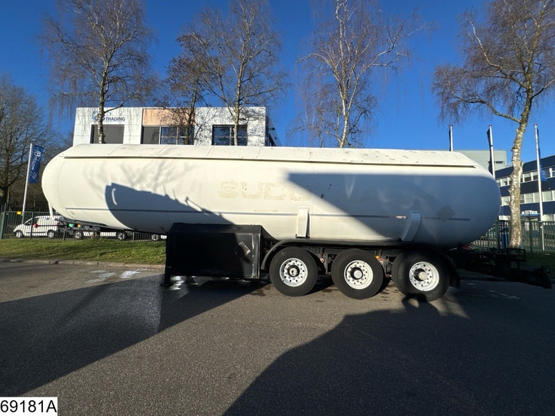 Barneoud Gas 50.543 Liter, LPG GPL Butane gas, 1 Comp - סמיטריילר מכל: תמונה 2 Barneoud Gas 50.543 Liter, LPG GPL Butane gas, 1 Comp - סמיטריילר מכל: תמונה 2