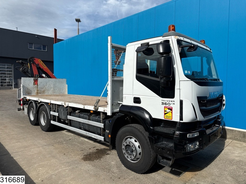 Iveco Trakker 360 6x4, EURO 6, Palfinger, Remote - משאית צד נופל/ שטוחה, משאית מנוף: תמונה 5 Iveco Trakker 360 6x4, EURO 6, Palfinger, Remote - משאית צד נופל/ שטוחה, משאית מנוף: תמונה 5