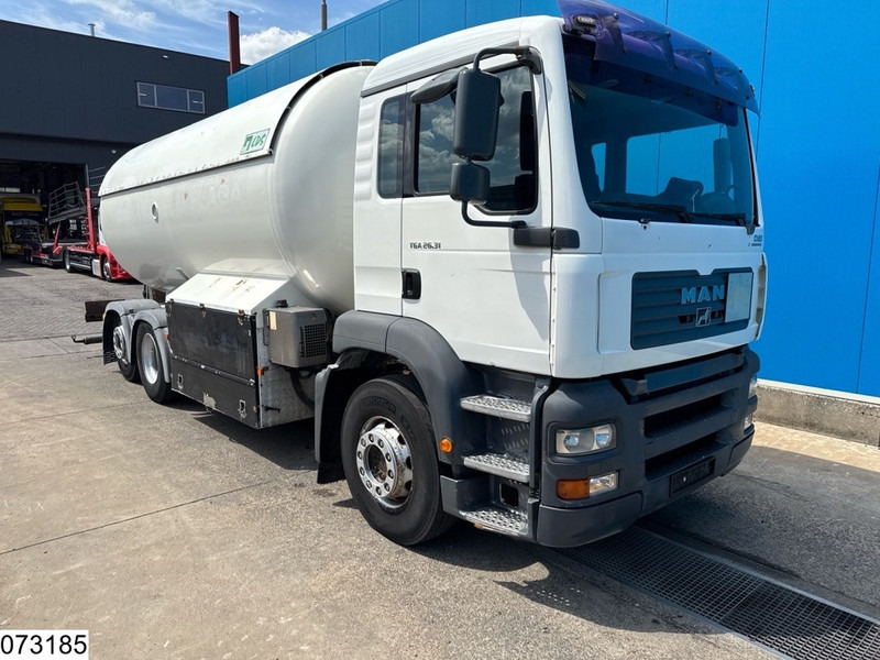 MAN TGA 26 310 6X2, 22070 Liter, PTO - משאית מכל: תמונה 3 MAN TGA 26 310 6X2, 22070 Liter, PTO - משאית מכל: תמונה 3