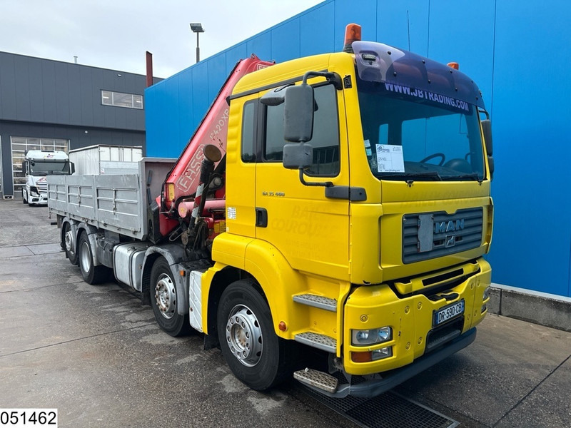 MAN TGA 35 400 8x2, Handgeschakeld, Fassi, Remote - משאית צד נופל/ שטוחה, משאית מנוף: תמונה 3 MAN TGA 35 400 8x2, Handgeschakeld, Fassi, Remote - משאית צד נופל/ שטוחה, משאית מנוף: תמונה 3