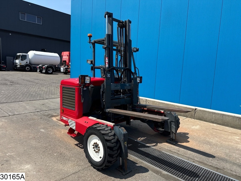 Moffett M5 20.4 1889 Hr, 26.1 kW - מלגזת סולר: תמונה 5 Moffett M5 20.4 1889 Hr, 26.1 kW - מלגזת סולר: תמונה 5