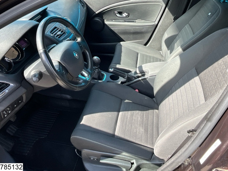 Renault ? Megane 1.5 Price includes VAT - מכונית: תמונה 3 Renault ? Megane 1.5 Price includes VAT - מכונית: תמונה 3