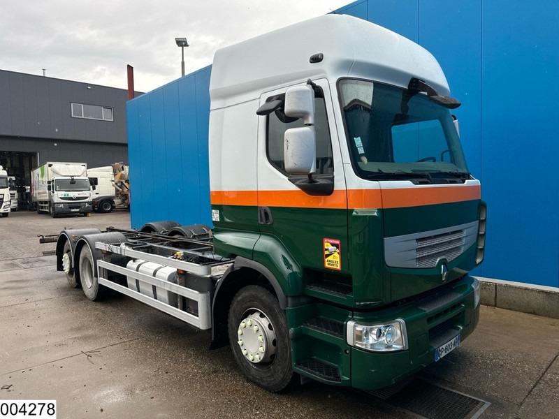 Renault Premium 370 Dxi 6x2, EURO 5 - משאית עם שלדת תא: תמונה 3 Renault Premium 370 Dxi 6x2, EURO 5 - משאית עם שלדת תא: תמונה 3