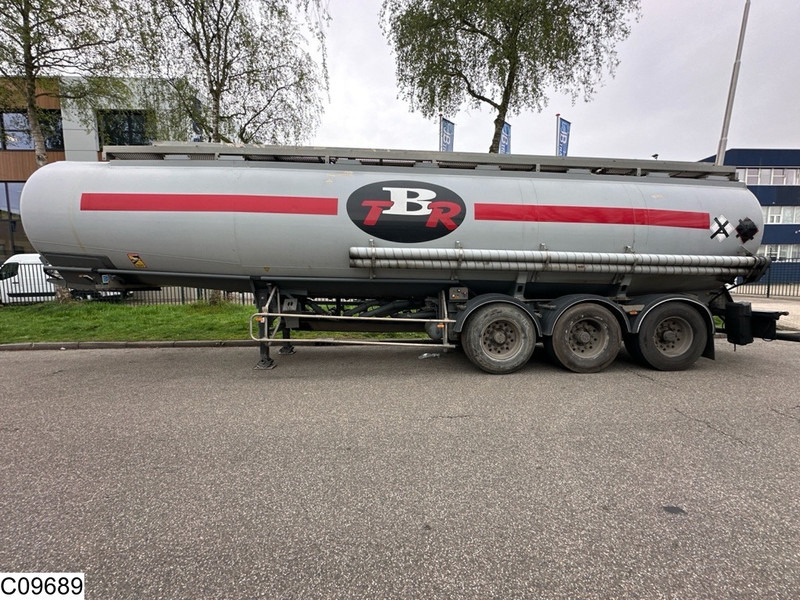 Trailor Fuel 39915 Liter, 9 Compartments - סמיטריילר מכל: תמונה 2 Trailor Fuel 39915 Liter, 9 Compartments - סמיטריילר מכל: תמונה 2