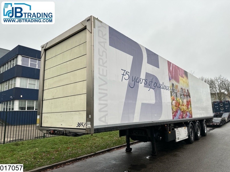 Van Eck Koel vries Mitsubishi - סמיטריילר עם קירור: תמונה 1 Van Eck Koel vries Mitsubishi - סמיטריילר עם קירור: תמונה 1