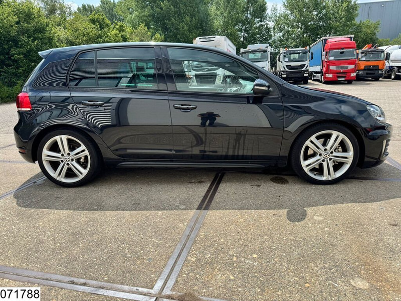 Volkswagen 2.0 TDI Golf 2.0 GTD - מכונית: תמונה 4 Volkswagen 2.0 TDI Golf 2.0 GTD - מכונית: תמונה 4