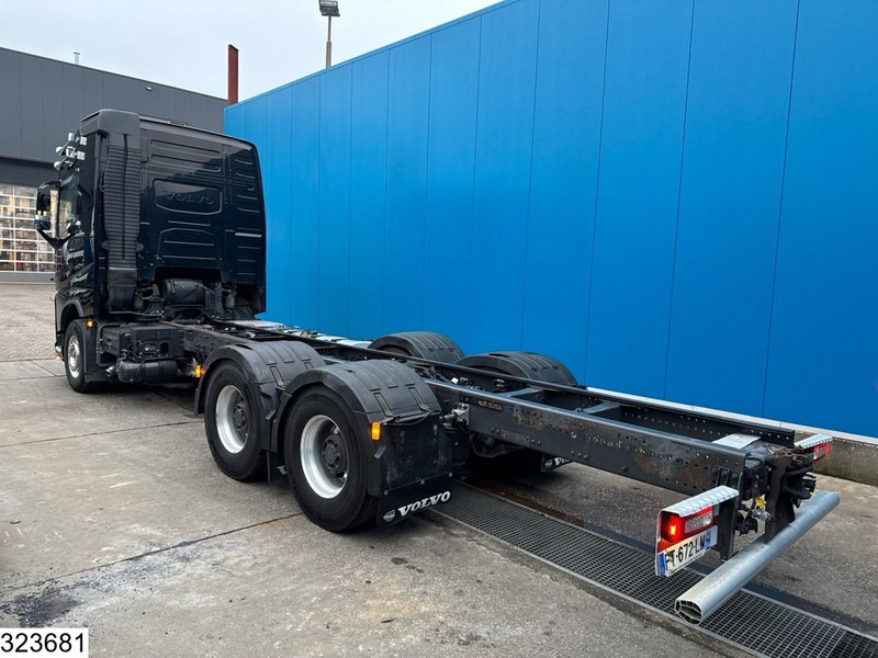 Volvo FH16 750 6X4, EURO 6, Retarder, PTO - משאית עם שלדת תא: תמונה 4 Volvo FH16 750 6X4, EURO 6, Retarder, PTO - משאית עם שלדת תא: תמונה 4