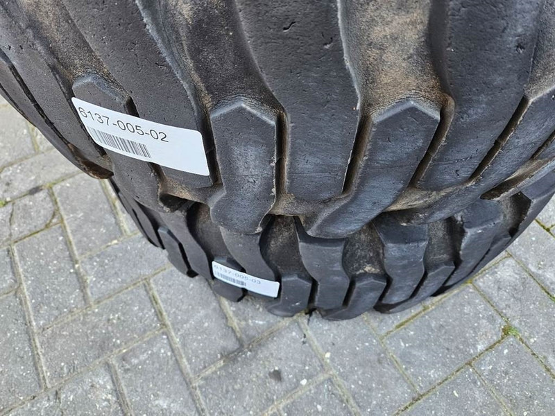 Ahlmann AL95-Titan 12.5/80-18-Tire/Reifen/Band - גלגלים וצמיגים עבור מכונת בנייה: תמונה 3 Ahlmann AL95-Titan 12.5/80-18-Tire/Reifen/Band - גלגלים וצמיגים עבור מכונת בנייה: תמונה 3