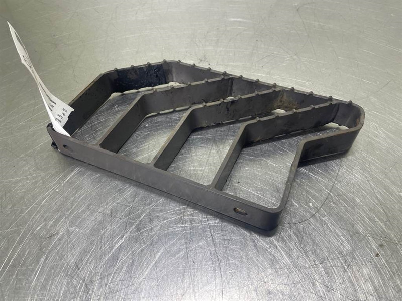 Ahlmann AS900-23119552-Stair panel/Trittstufen/Traptreden - מסגרת/ שלדה עבור מכונת בנייה: תמונה 3 Ahlmann AS900-23119552-Stair panel/Trittstufen/Traptreden - מסגרת/ שלדה עבור מכונת בנייה: תמונה 3