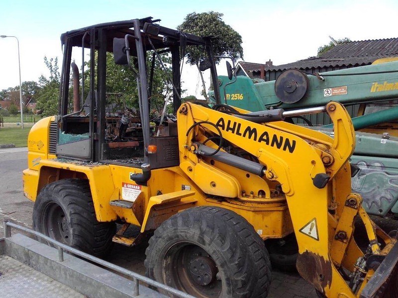 Ahlmann AZ 85 (For parts) - מעמיס גלגלים: תמונה 1 Ahlmann AZ 85 (For parts) - מעמיס גלגלים: תמונה 1