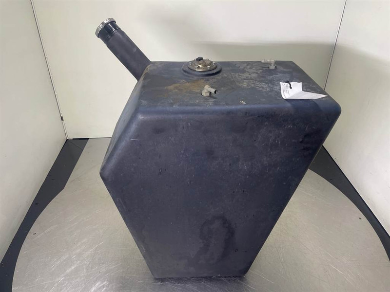 Ahlmann AZ150-4100050A-Fuel tank/Kraftstofftank - מסגרת/ שלדה עבור מכונת בנייה: תמונה 4 Ahlmann AZ150-4100050A-Fuel tank/Kraftstofftank - מסגרת/ שלדה עבור מכונת בנייה: תמונה 4