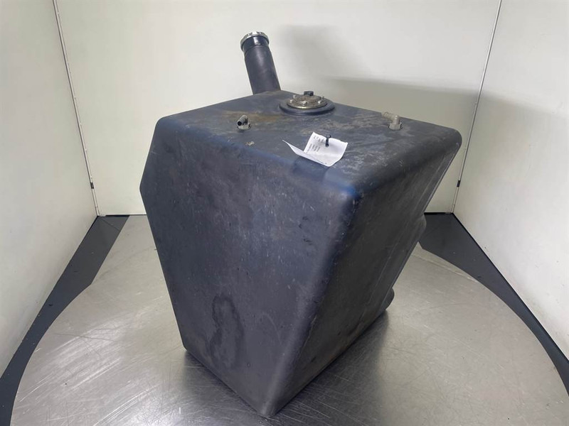 Ahlmann AZ150-4100050A-Fuel tank/Kraftstofftank - מסגרת/ שלדה עבור מכונת בנייה: תמונה 3 Ahlmann AZ150-4100050A-Fuel tank/Kraftstofftank - מסגרת/ שלדה עבור מכונת בנייה: תמונה 3