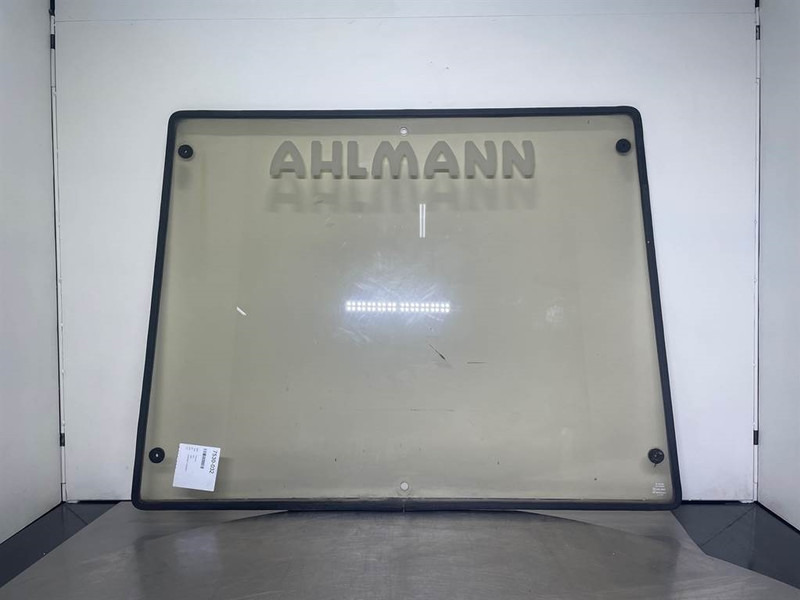 Ahlmann AZ6-4110393A-Window/Heckscheibe/Ruit - תא ופנים הרכב עבור מכונת בנייה: תמונה 1 Ahlmann AZ6-4110393A-Window/Heckscheibe/Ruit - תא ופנים הרכב עבור מכונת בנייה: תמונה 1