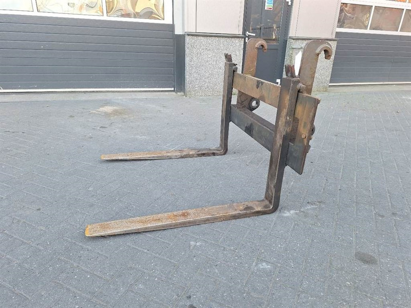 Ahlmann AZ6 - Forks/Palletgabeln/Palletvorken - מזלגות עבור מכונת בנייה: תמונה 1 Ahlmann AZ6 - Forks/Palletgabeln/Palletvorken - מזלגות עבור מכונת בנייה: תמונה 1