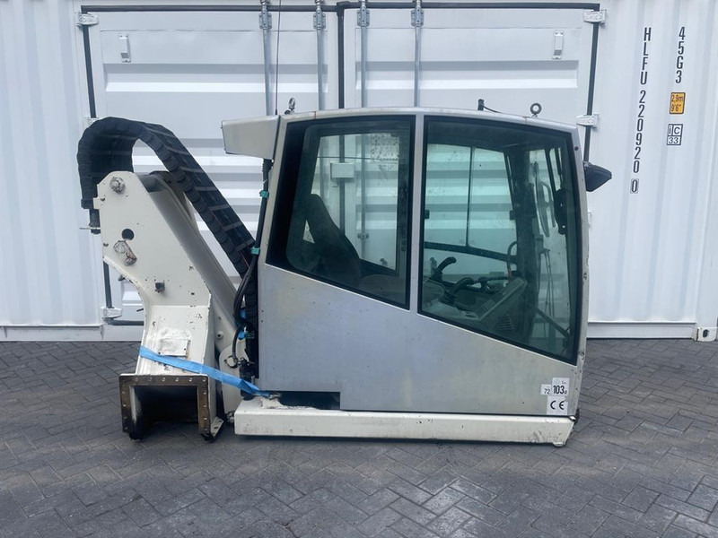 Atlas 1704MH - Cabin/Kabine/Cabine - תא ופנים הרכב עבור מכונת בנייה: תמונה 2 Atlas 1704MH - Cabin/Kabine/Cabine - תא ופנים הרכב עבור מכונת בנייה: תמונה 2