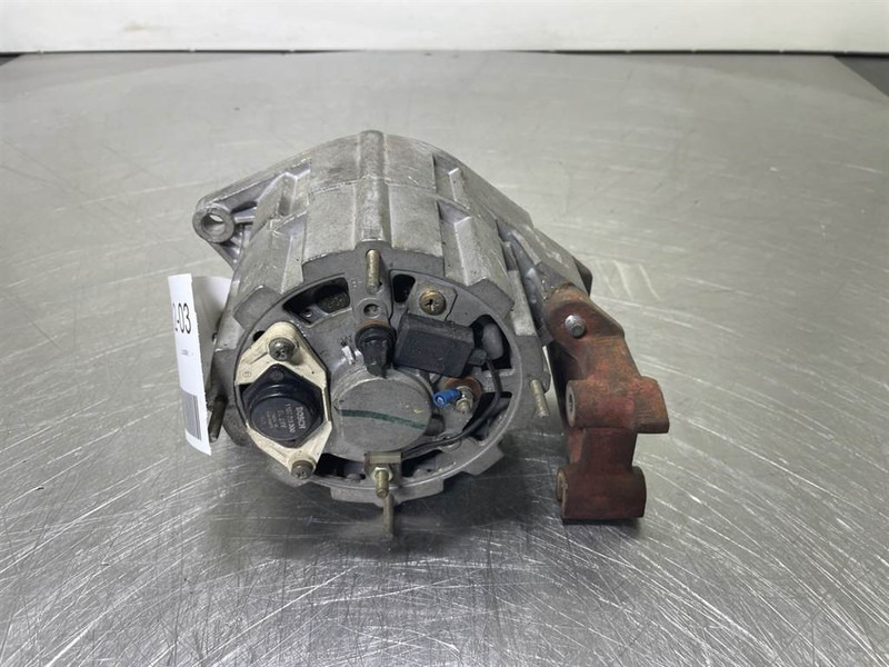 Bosch 0120488208-28V 35A-Alternator/Lichtmaschine/Dynamo - מנוע עבור מכונת בנייה: תמונה 3 Bosch 0120488208-28V 35A-Alternator/Lichtmaschine/Dynamo - מנוע עבור מכונת בנייה: תמונה 3