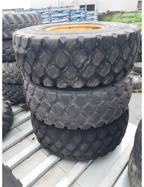 Case 521F-MTP 17.5R25-Tire/Reifen/Band - גלגלים וצמיגים עבור מכונת בנייה: תמונה 5 Case 521F-MTP 17.5R25-Tire/Reifen/Band - גלגלים וצמיגים עבור מכונת בנייה: תמונה 5