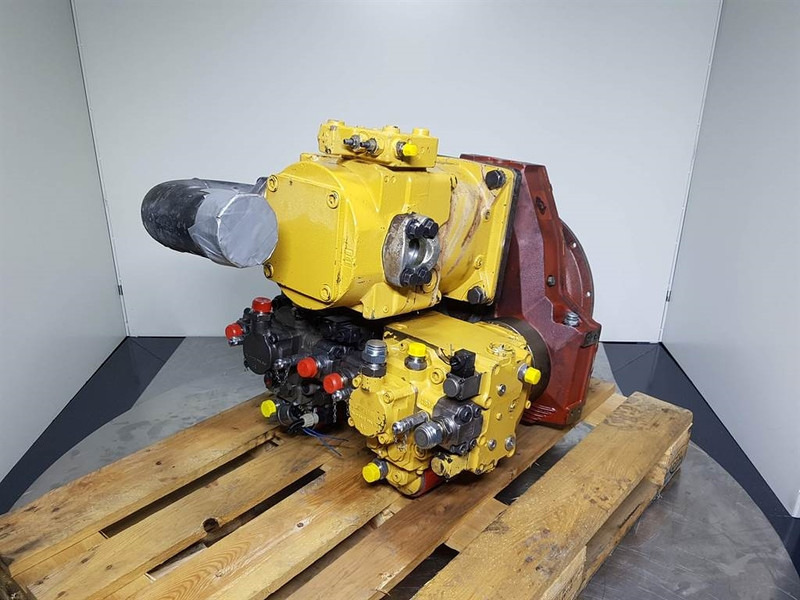 Cat 580B / Ecolog 580 - Transmission/Getriebe - תיבת הילוכים וחלקים עבור מכונת בנייה: תמונה 2 Cat 580B / Ecolog 580 - Transmission/Getriebe - תיבת הילוכים וחלקים עבור מכונת בנייה: תמונה 2