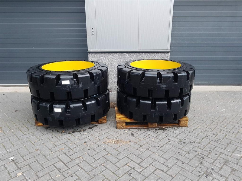 Cat 910/914 - 447-1131 - Tyre/Reifen/Band - גלגלים וצמיגים עבור מכונת בנייה: תמונה 1 Cat 910/914 - 447-1131 - Tyre/Reifen/Band - גלגלים וצמיגים עבור מכונת בנייה: תמונה 1