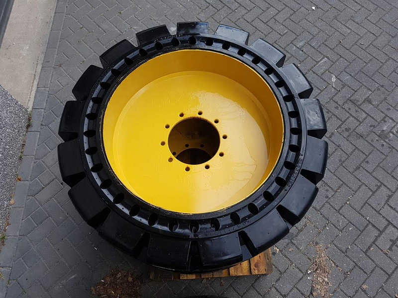 Cat 910/914 - 447-1131 - Tyre/Reifen/Band - גלגלים וצמיגים עבור מכונת בנייה: תמונה 4 Cat 910/914 - 447-1131 - Tyre/Reifen/Band - גלגלים וצמיגים עבור מכונת בנייה: תמונה 4