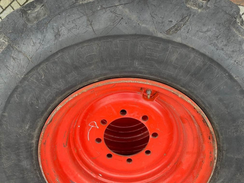 Claas CL956-Michelin 17.5R25-Tire/Reifen/Band - גלגלים וצמיגים עבור מכונת בנייה: תמונה 5 Claas CL956-Michelin 17.5R25-Tire/Reifen/Band - גלגלים וצמיגים עבור מכונת בנייה: תמונה 5