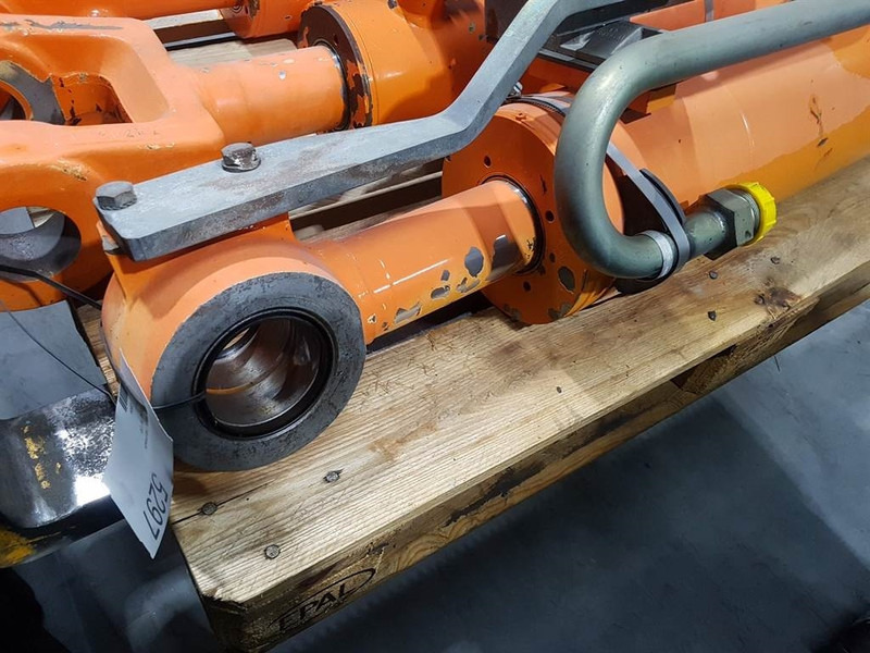 FIAT-HITACHI W 170 - Lifting cylinder/Hubzylinder/Hefcilinder - חלקי הידרוליקה: תמונה 5 FIAT-HITACHI W 170 - Lifting cylinder/Hubzylinder/Hefcilinder - חלקי הידרוליקה: תמונה 5