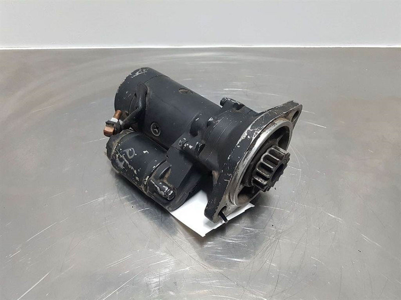 Hitachi 12V 15T 2,5KW - Starter/Anlasser/Startmotor - מנוע עבור מכונת בנייה: תמונה 1 Hitachi 12V 15T 2,5KW - Starter/Anlasser/Startmotor - מנוע עבור מכונת בנייה: תמונה 1