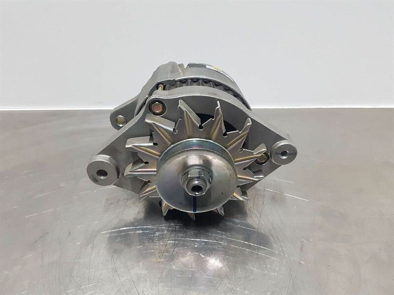 Hitachi 14V 55A-Alternator/Lichtmaschine/Dynamo - מנוע עבור מכונת בנייה: תמונה 2 Hitachi 14V 55A-Alternator/Lichtmaschine/Dynamo - מנוע עבור מכונת בנייה: תמונה 2