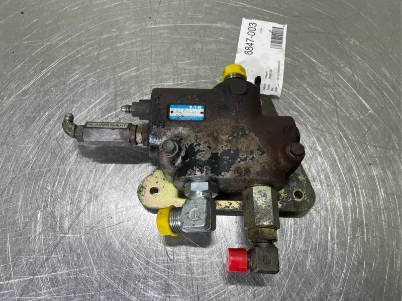 Hitachi ZW95LSD-Eaton 606-9207-002-Valve/Ventile/Ventiel - חלקי הידרוליקה עבור מכונת בנייה: תמונה 1 Hitachi ZW95LSD-Eaton 606-9207-002-Valve/Ventile/Ventiel - חלקי הידרוליקה עבור מכונת בנייה: תמונה 1