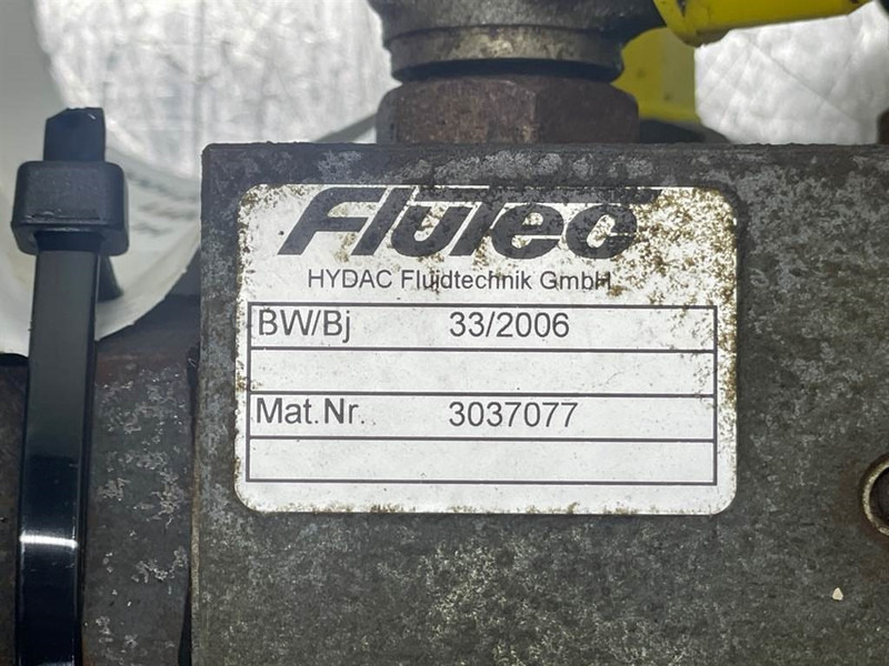 הַחכָּרָה Hyundai HL757-7A-31L7-10280 / 31L7-10380-Pilot supply unit Hyundai HL757-7A-31L7-10280 / 31L7-10380-Pilot supply unit: תמונה 6 הַחכָּרָה Hyundai HL757-7A-31L7-10280 / 31L7-10380-Pilot supply unit Hyundai HL757-7A-31L7-10280 / 31L7-10380-Pilot supply unit: תמונה 6