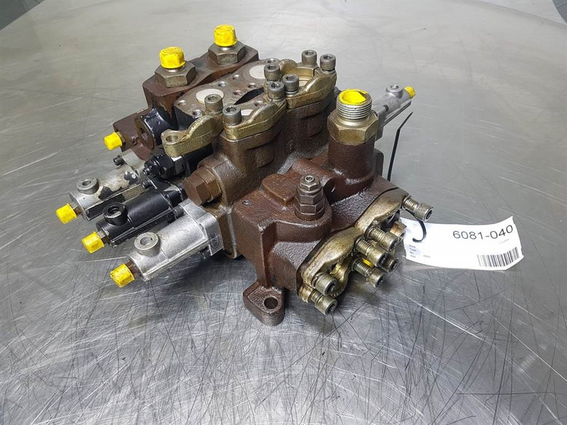 JCB 025 / 202000 - Valve/Ventile/Ventiel - חלקי הידרוליקה: תמונה 1 JCB 025 / 202000 - Valve/Ventile/Ventiel - חלקי הידרוליקה: תמונה 1