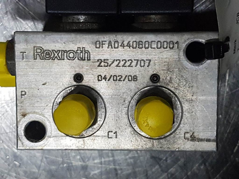 JCB 426E AGRI HT-25/222707-Valve/Ventile/Ventiel - חלקי הידרוליקה עבור מכונת בנייה: תמונה 4 JCB 426E AGRI HT-25/222707-Valve/Ventile/Ventiel - חלקי הידרוליקה עבור מכונת בנייה: תמונה 4