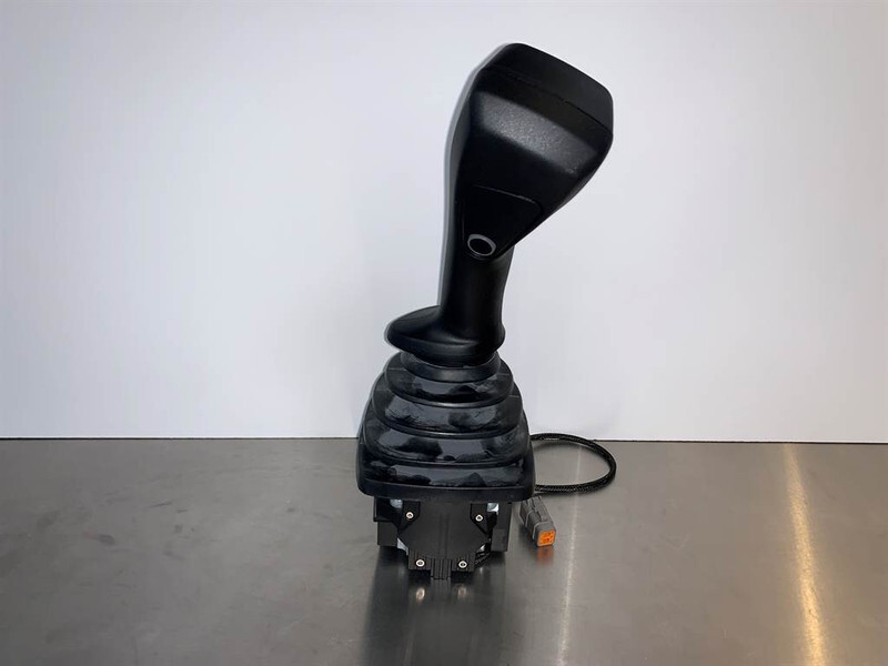 JLG 3006H-Elobau-J4C6ASS00GA0065J-Joystick - מערכת חשמל עבור מכונת בנייה: תמונה 3 JLG 3006H-Elobau-J4C6ASS00GA0065J-Joystick - מערכת חשמל עבור מכונת בנייה: תמונה 3