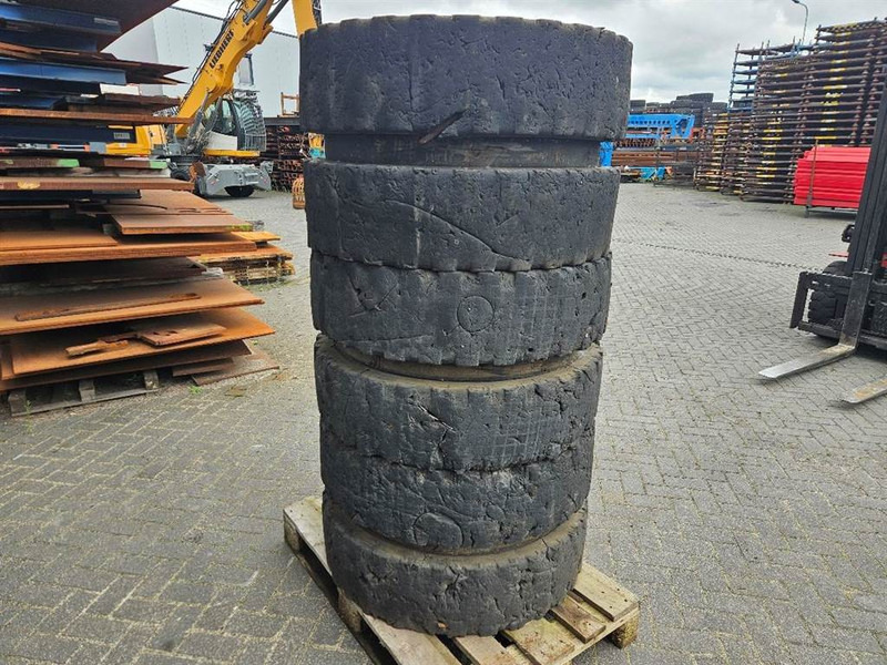 Liebherr 10.00-20 - Tire/Reifen/Band - גלגלים וצמיגים עבור מכונת בנייה: תמונה 3 Liebherr 10.00-20 - Tire/Reifen/Band - גלגלים וצמיגים עבור מכונת בנייה: תמונה 3