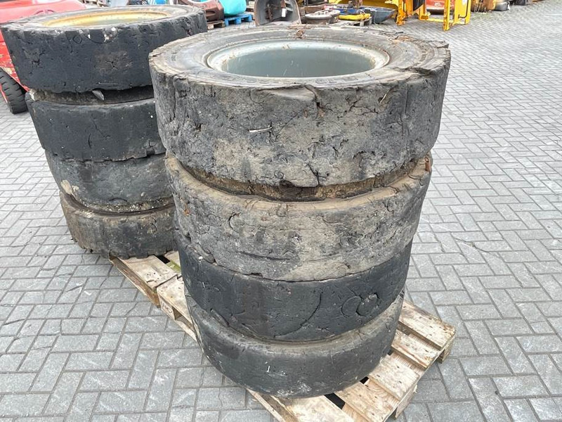 Liebherr 10.00-20 - Tire/Reifen/Band - גלגלים וצמיגים עבור מכונת בנייה: תמונה 3 Liebherr 10.00-20 - Tire/Reifen/Band - גלגלים וצמיגים עבור מכונת בנייה: תמונה 3