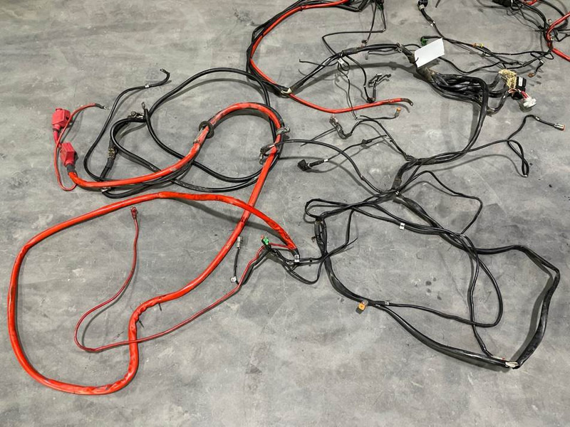 Liebherr L514-9845019-Wiring harness/Kabelbaum/Kabelboom - מערכת חשמל עבור מכונת בנייה: תמונה 4 Liebherr L514-9845019-Wiring harness/Kabelbaum/Kabelboom - מערכת חשמל עבור מכונת בנייה: תמונה 4