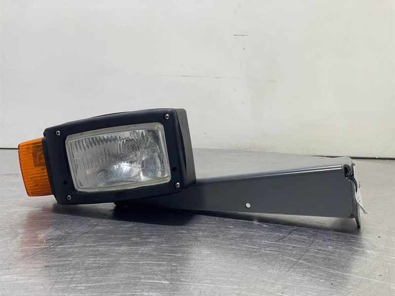 Liebherr L514 Speeder-6905527-Light/Leuchte/Verlichting - מערכת חשמל עבור מכונת בנייה: תמונה 1 Liebherr L514 Speeder-6905527-Light/Leuchte/Verlichting - מערכת חשמל עבור מכונת בנייה: תמונה 1