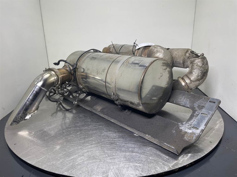 Liebherr L556-10144041-Particulate filter/Partikelfilter - מנוע עבור מכונת בנייה: תמונה 1 Liebherr L556-10144041-Particulate filter/Partikelfilter - מנוע עבור מכונת בנייה: תמונה 1