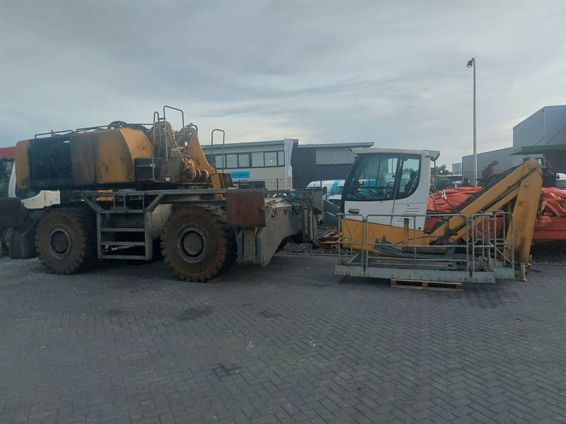 Liebherr LH 80 - (For parts) - מטפל בפסולת/ תעשייתי: תמונה 1 Liebherr LH 80 - (For parts) - מטפל בפסולת/ תעשייתי: תמונה 1
