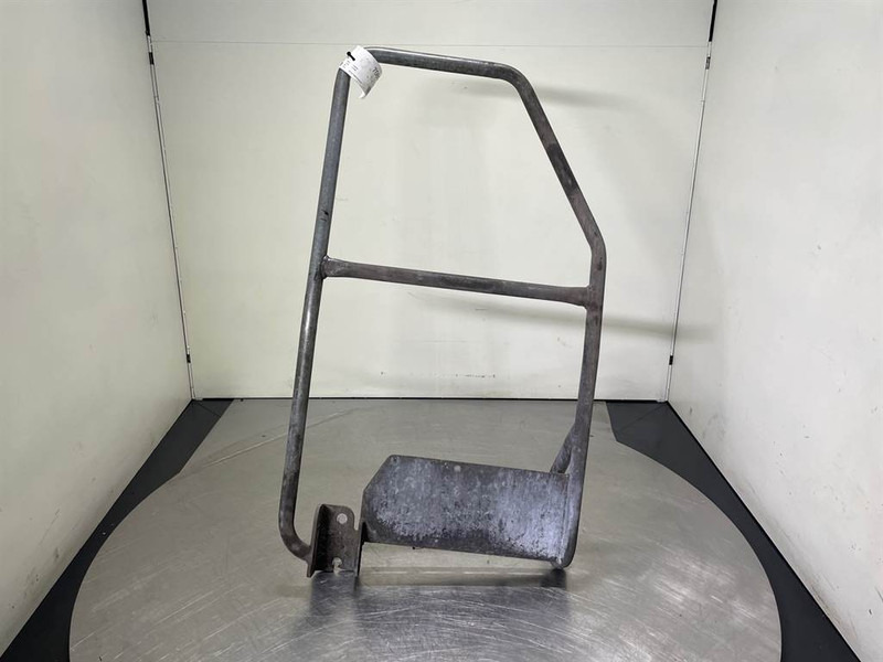 Liebherr LH24M-94052416-Handle/Handgriff/Steun - מסגרת/ שלדה עבור מכונת בנייה: תמונה 2 Liebherr LH24M-94052416-Handle/Handgriff/Steun - מסגרת/ שלדה עבור מכונת בנייה: תמונה 2